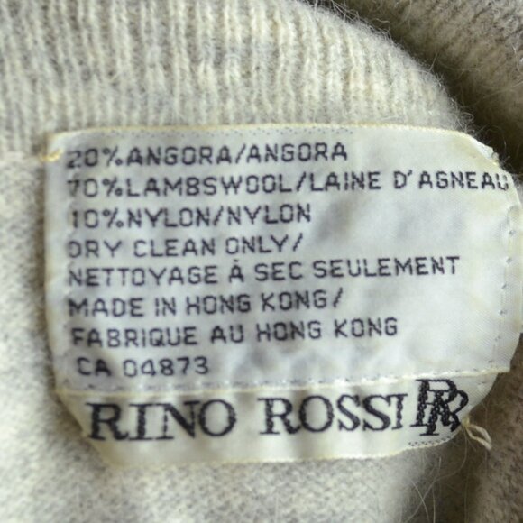 ANGORA AND LAMBSWOOL BLEND Sweater Made in Hong Kong - Picture 2 of 3